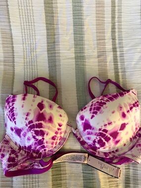 Victoria's Secret Pink and White Tie-Dye Push-Up Bra